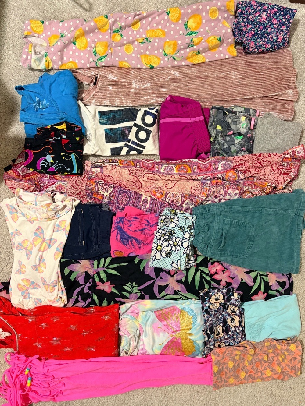 HUGE LOT CLOTHES TOPS SHORTS DRESSES OUTFITS GIRLS SIZE M 7-8